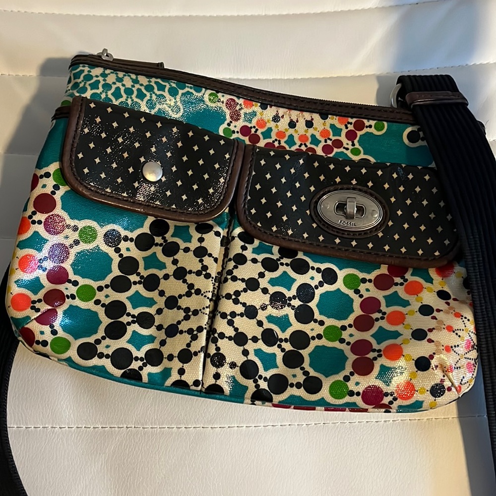 Fossil purse - like new - super versatile!!